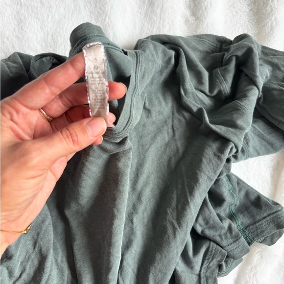 Lululemon cropped tee - Picture 4 of 4